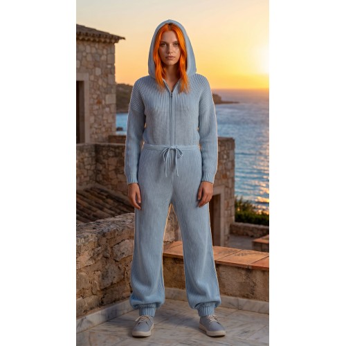Der handgefertigte Overall „Cristina“ aus Merino und Baumwolle – sehr praktisch und vielseitig Der handgefertigte Overall „Cristina“ aus Merino und Baumwolle – sehr praktisch und vielseitig