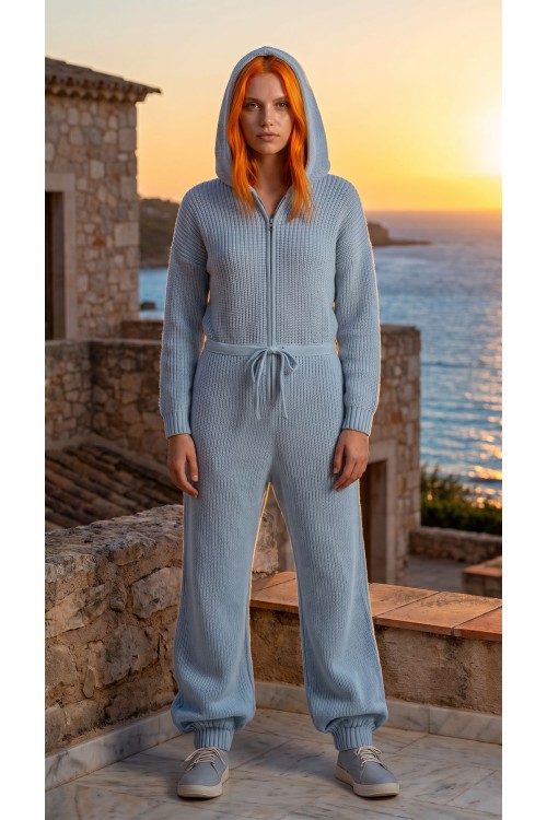 Der handgefertigte Overall „Cristina“ aus Merino und Baumwolle – sehr praktisch und vielseitig