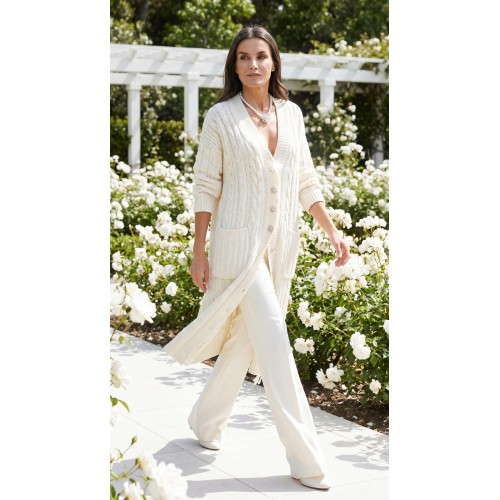 Handgestrickte Letizia-Strickjacke aus Kaschmir und Baumwolle, sehr elegant und stilvoll Handgestrickte Letizia-Strickjacke aus Kaschmir und Baumwolle, sehr elegant und stilvoll